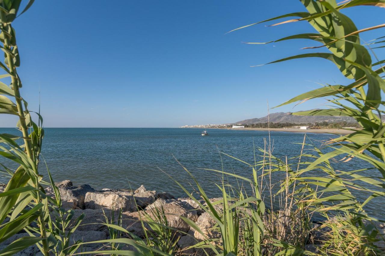 Suite Homes Hesperides Garden Beach Малага Екстериор снимка
