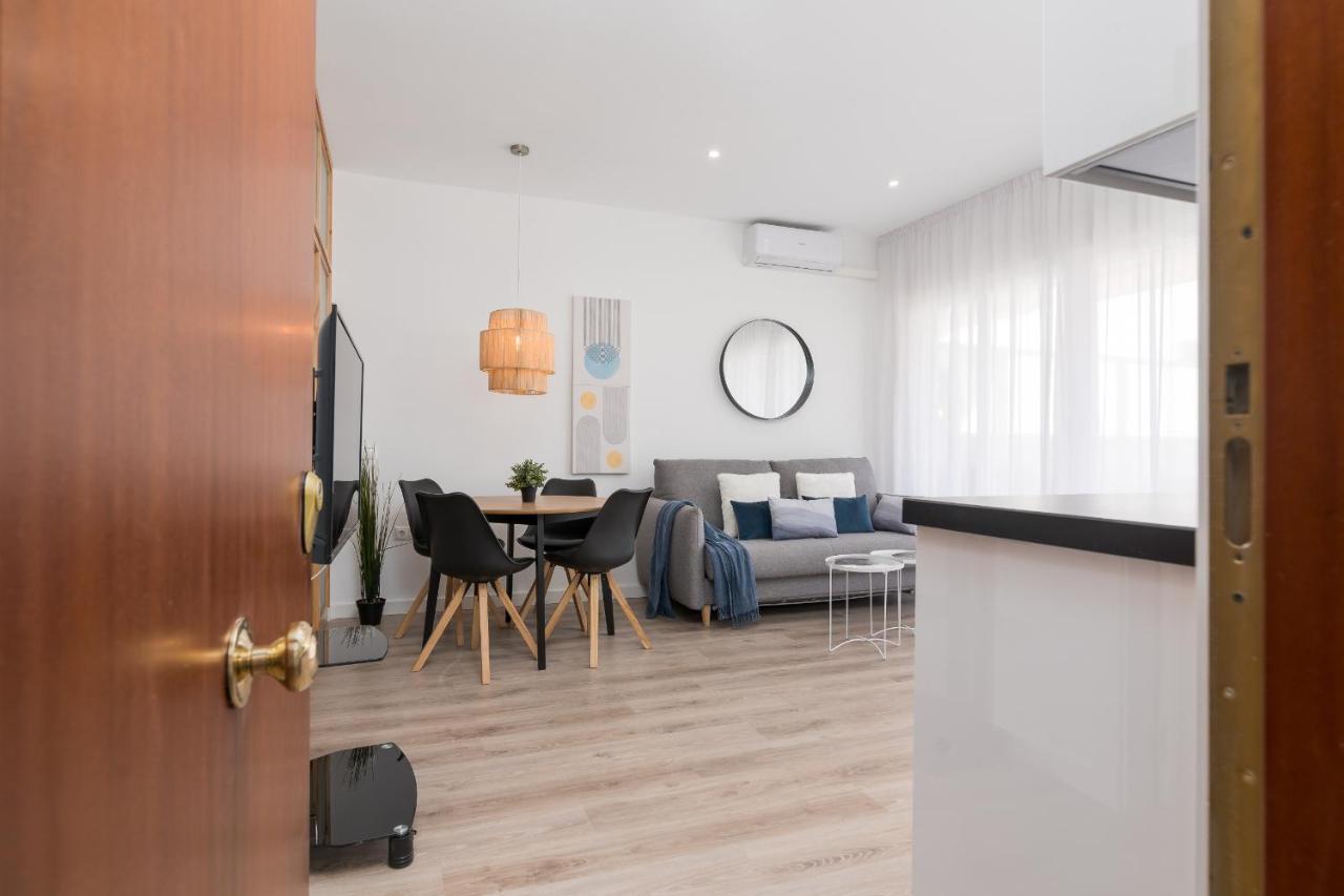 Suite Homes Hesperides Garden Beach Малага Екстериор снимка