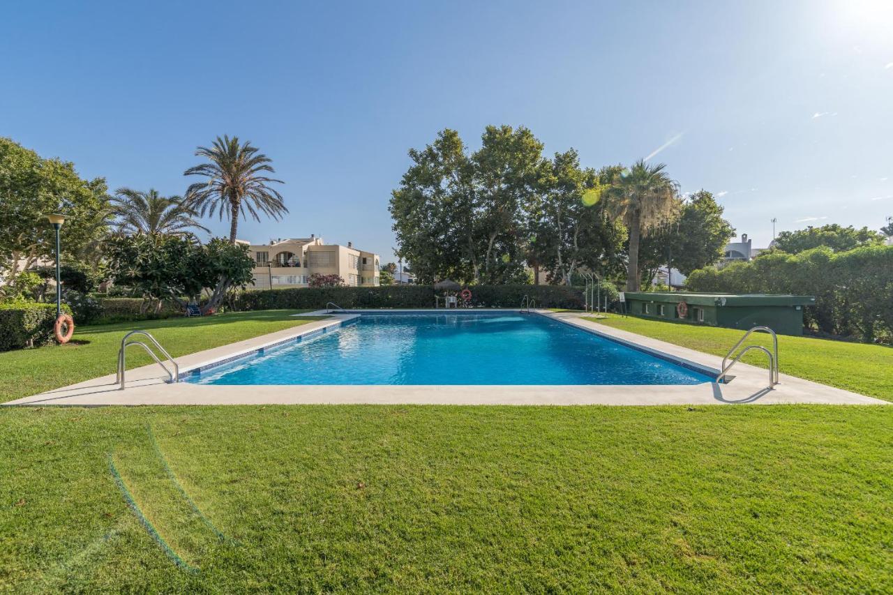 Suite Homes Hesperides Garden Beach Малага Екстериор снимка