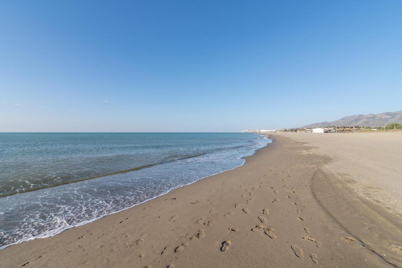 Suite Homes Hesperides Garden Beach Малага Екстериор снимка