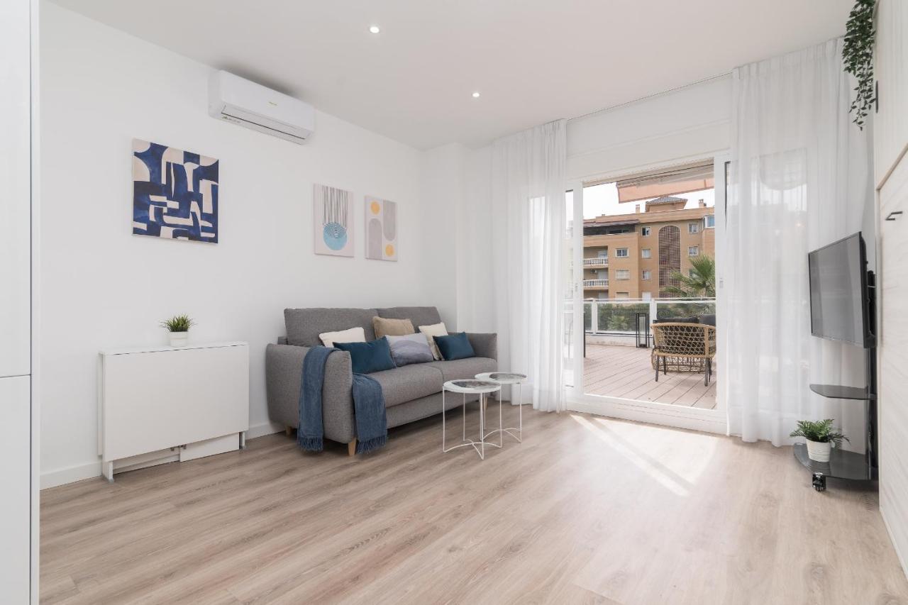 Suite Homes Hesperides Garden Beach Малага Екстериор снимка
