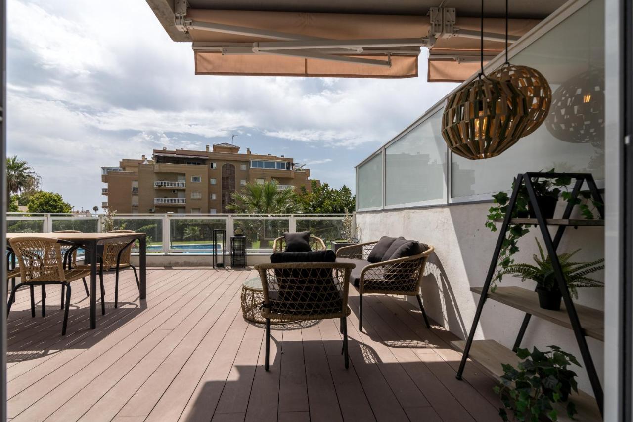 Suite Homes Hesperides Garden Beach Малага Екстериор снимка