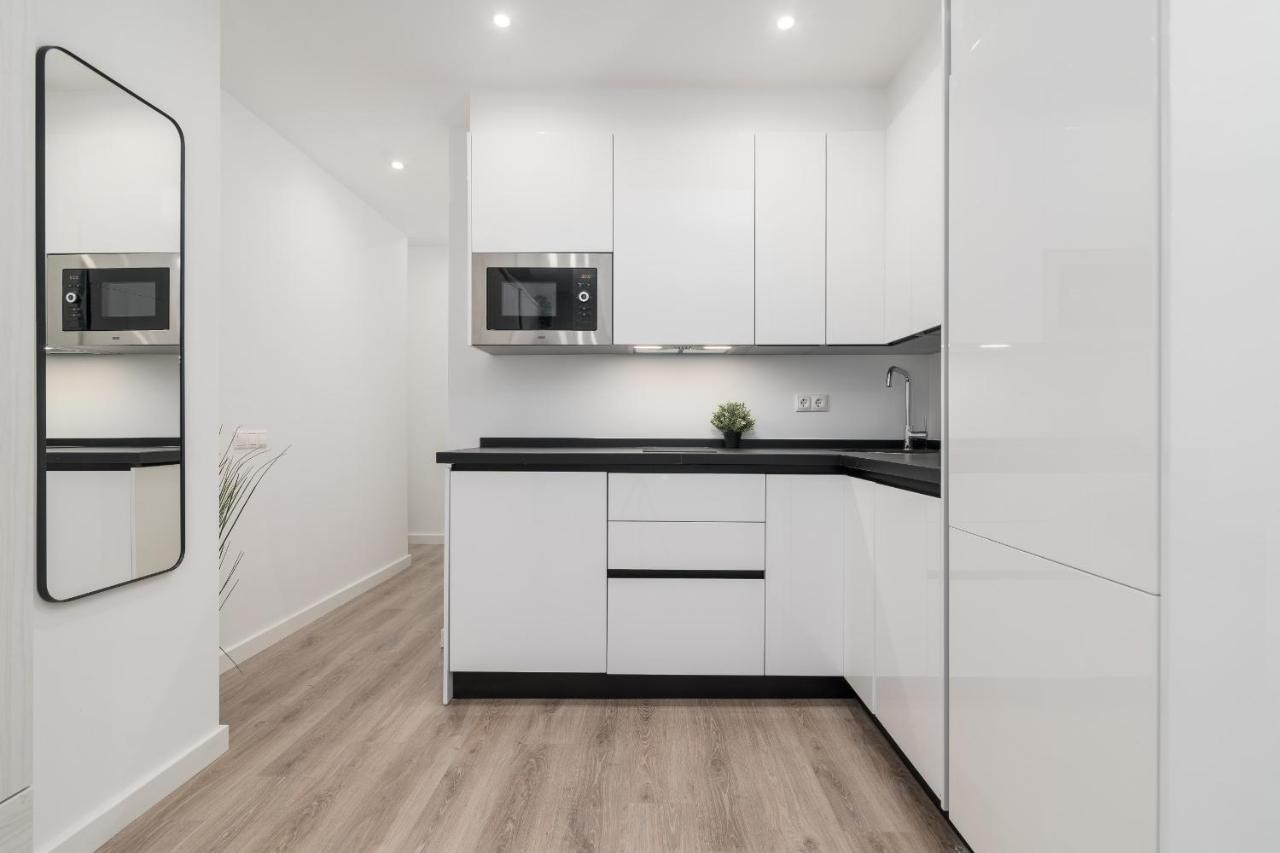 Suite Homes Hesperides Garden Beach Малага Екстериор снимка