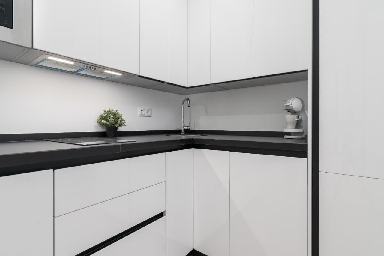 Suite Homes Hesperides Garden Beach Малага Екстериор снимка