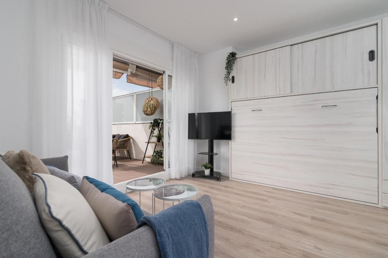 Suite Homes Hesperides Garden Beach Малага Екстериор снимка